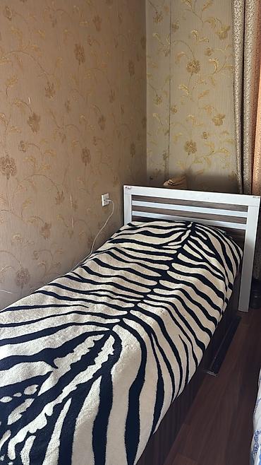 2 eded çarpayi biri 100azn. matras var baza yoxdu. Unvan