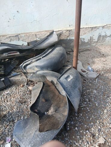 Digər avtomobil ehtiyat hissələri: VAZ üçün ehtiyat hissələri və kuzov detalları - Gümüş rəngli ön və — 4