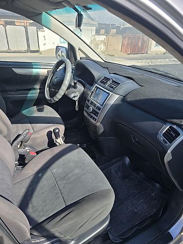 lexus rx 2009: Toyota Avensis Verso: 2004 г., 2 л, Механика, Дизель, Минивэн — 8