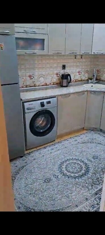 Köhnə tikili: 3 otaqlı həyət evi – zövqlü interyer və tam mebel dəsti - Geniş zal — 10