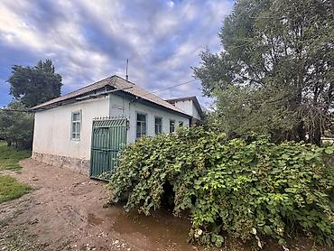 Продаётся дом, в селе кызыл-суу в районе гипермаркета АЗИЯ. ул.Иса at lalafo.kg Продаётся дом, в селе кызыл-суу в районе гипермаркета АЗИЯ. ул.Иса