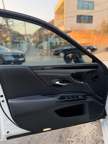 Lexus: Lexus ES: 2020 г., 2.5 л, Гибрид — 14