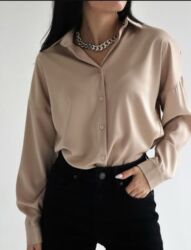 qadınlar üçün yun snudlar: Qadın geyim kolleksiyası - Bej rəngli klassik köynək: Düz kəsim