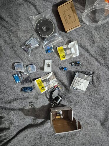 Velosiped ehtiyyat hissələri: 5 eded ANL bolt sığorta 150A. 1 eded 75100 VESC 1 eded DC-DC step-down — 19