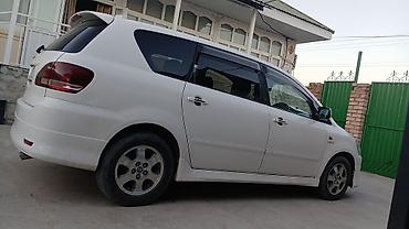bud e9: Toyota Ipsum: 2002 г., 2.4 л, Автомат, Бензин, Минивэн — 1