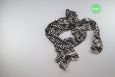 246 товарів | lalafo.com.ua: Жіночий шарф з принтом Розмір 220х45 см Стан гарний, є сліди