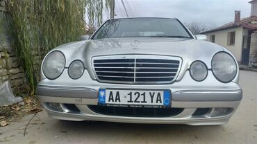 Mercedes-Benz 200: 2 l | 2000 year Sedan