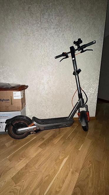 Электротранспорт: Б/у Электросамокат 12", 351 - 500 Вт, 16 - 25 км/ч, Самовывоз — 3