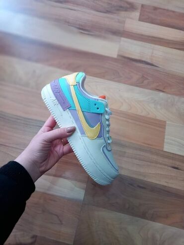 Women's Sneakers and athletic shoes: 41 — 24