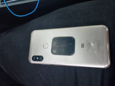 Xiaomi: Xiaomi Mi A2 Lite, 4 GB, rəng - Qızılı