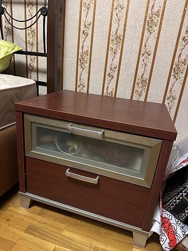 podstavka: Şkaf-vitrin dəsti və TV altlığı ikinci el satisi qiymetle baqli elaqe — 6