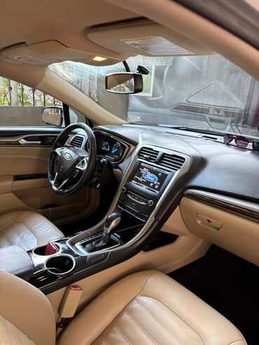 Ford: Ford Fusion: 1.6 l | 2014 il 180525 km Sedan — 19