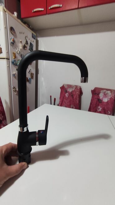 WC šolje i lavaboi: Moderna i kvalitetna sanitarija i slavine za kuhinju i kupatilo — 16