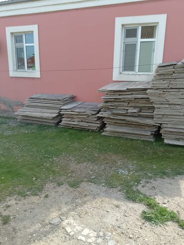 Reykalar, taxtalar: Məhsul: Taxta lövhələr və şalbanlar (qarışıq ölçülərdə) Təsvir: - — 9