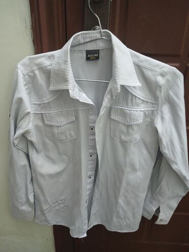 Köynəklər: Hərbiri təzə kimidi 10 .12 yaş uşaqlar üçün hamısı bir yerdə 30m — 17