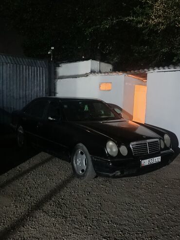Mercedes-Benz: Mercedes-Benz E-Class: 1996 г., 3.2 л, Автомат, Бензин, Седан
