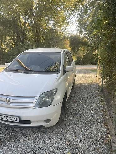 ист 2004: Toyota Ist: 2002 г., 1.5 л, Автомат, Бензин, Хэтчбэк — 2