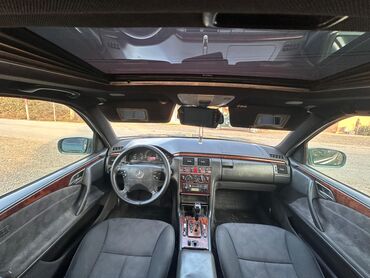 Mercedes-Benz: Mercedes-Benz E‑Class W210 sedan - Kuzov: yaşıl rəng, 4 qapı, klassik — 9