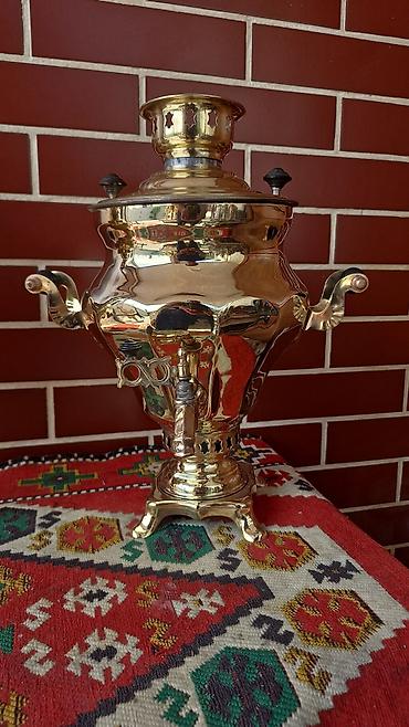 ev maqintafonu: Misin samovar – klassik rus üslubunda, parlaq cilalanmış pirinç gövdə — 1