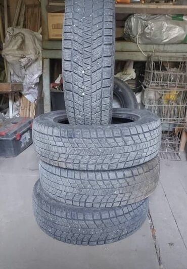 шина для трактор: Комплект зимних шин (4 штуки) без дисков. - Размер: 185/65 R15 -