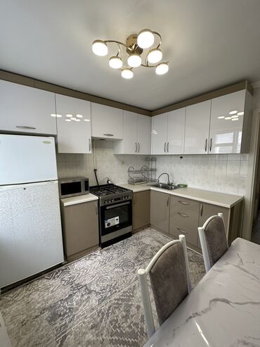 Продажа квартир: 3 комнаты, 100 м², Индивидуалка, 5 этаж, Косметический ремонт