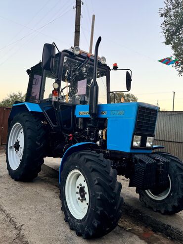 корейские шины в баку: Belarus 82.1 traktor satıllır ili 2019 kredit yoxdur şəxsidi sənədi