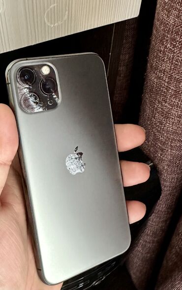 Apple iPhone: IPhone 11 Pro, Б/у, 256 ГБ, Jet Black, Чехол, Кабель, 89 %