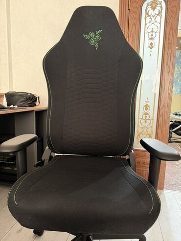 кресло реклайнер для наращивания ресниц: Оюн үчүн кресло, Дөңгөлөктүү, түсү - Кара