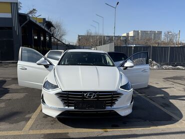 Продажа авто: Hyundai Sonata: 2019 г., 2 л, Робот, Бензин, Седан