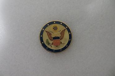 Badges, Orders & Medals: Na prodaju originalni kolekcionarski novcic,- US Embassu Belgrade — 2