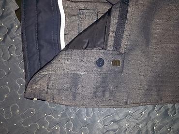 šnitovi za krojenje: Dva para pantalona,velicina S,jedne su elegantne,na crtu,druge su u — 4
