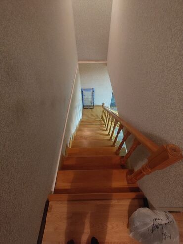 Masa və oturacaq dəstləri: Kirayə 4 otaq 2 mərtəbə 500azn

- Masazir — 12