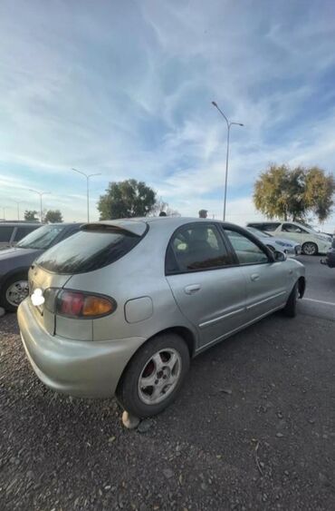 Daewoo: Daewoo Lanos: 2000 г., 1.6 л, Механика, Бензин, Хэтчбэк