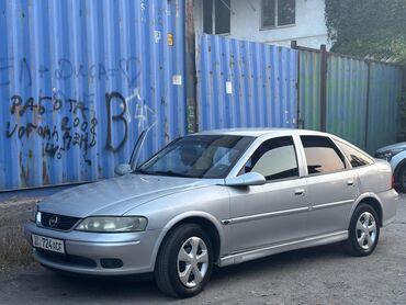 Opel: Opel Vectra: 2001 г., 1.8 л, Механика, Бензин, Хэтчбэк — 10