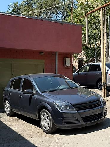 Opel: Opel Astra H – 5 qapılı hetçbek - Kuzov: hetçbek, tünd boz rəng - — 1