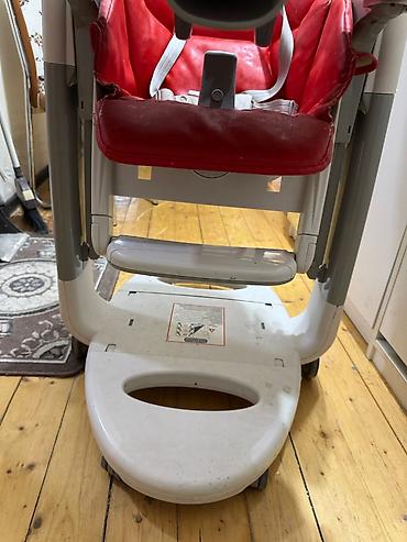 Nənnilər: Uşaq Üçün Yemək Stolu . Happy Babyda 850 azne alınıb . normal istifadə — 2