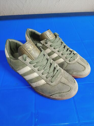 обувь для футбол: Кроссовки Adidas,производство Вьетнам. Размер 37. состояние хорошее