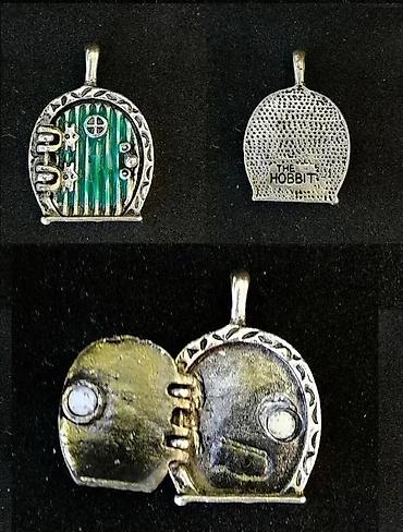 Stare vaze i dekor: Starinski Privezak Hobit vrata Gospodar Prstenova. Rezervisano. The — 3