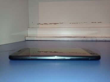 Samsung: Samsung J400, 16 GB, rəng - Qara, Sensor — 11