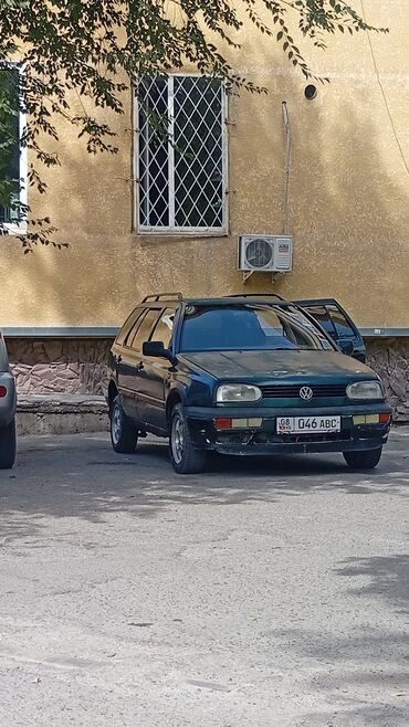 Volkswagen: Volkswagen Golf Variant: 1994 г., 1.8 л, Механика, Газ