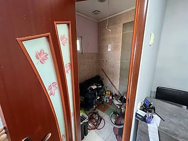 Коммерциялык мүлк: Продаю готовый офис Цена 4900$ Бартер только на авто. Площадь 16кв.м — 7