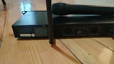 ses mikseri: Simsiz mikrofon sistemi – UHF diapazonu. Komplekt: - UHF simsiz əl — 1
