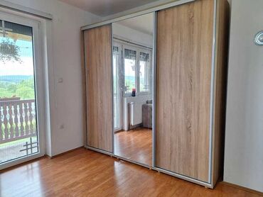 Wardrobes: Ormar
220x220 545e