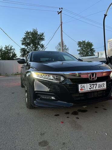 срочно продать машину: Honda Accord: 2018 г., 1.5 л, Вариатор, Бензин, Седан