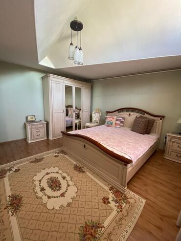 Долгосрочная аренда домов: 280 м², 5 комнат — 6