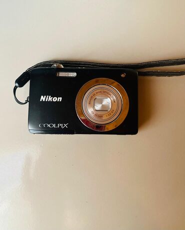 Фото и видеокамеры: Nikon foto video aparat satilir az işlenib elave melumat ucun elaqe