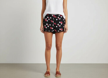 new yorker krótkie spodenki dresowe: Moodo, Shorts for women, size M