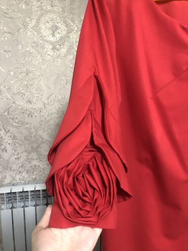 платье футляр из габардина: Вечернее платье, Коктейльное, Средняя модель, Габардин, С рукавами, XL (EU 42)