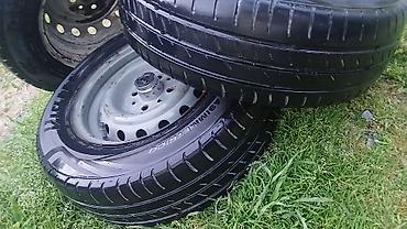 Digər avtomobil ehtiyat hissələri: Avtomobil ehtiyat hissələri dəsti Təsvir: - 4 ədəd polad disk — 6