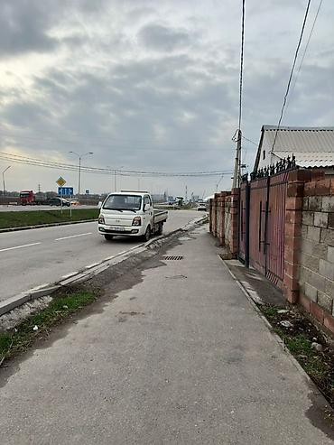 Продажа коттеджей и домов: Сдается в аренду земельный участок с домом и хозяйственными — 4